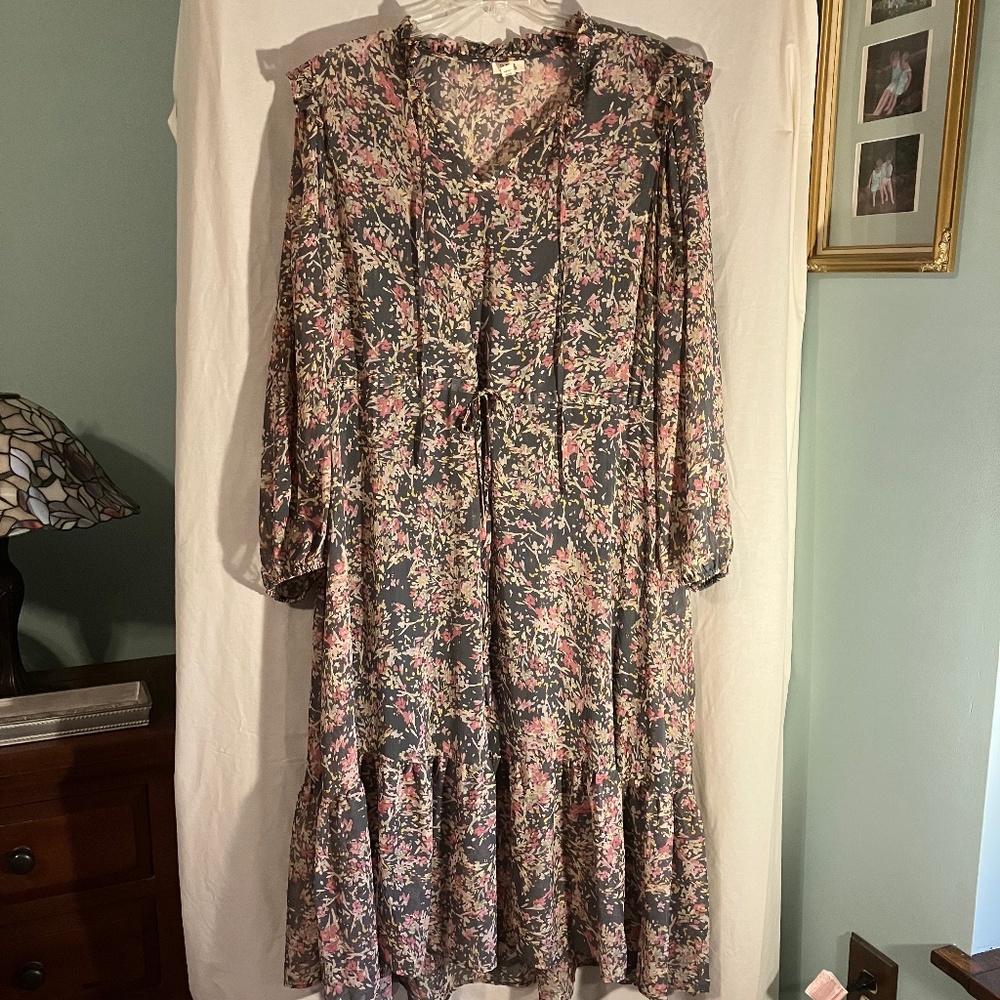 Chiffon gray floral dress